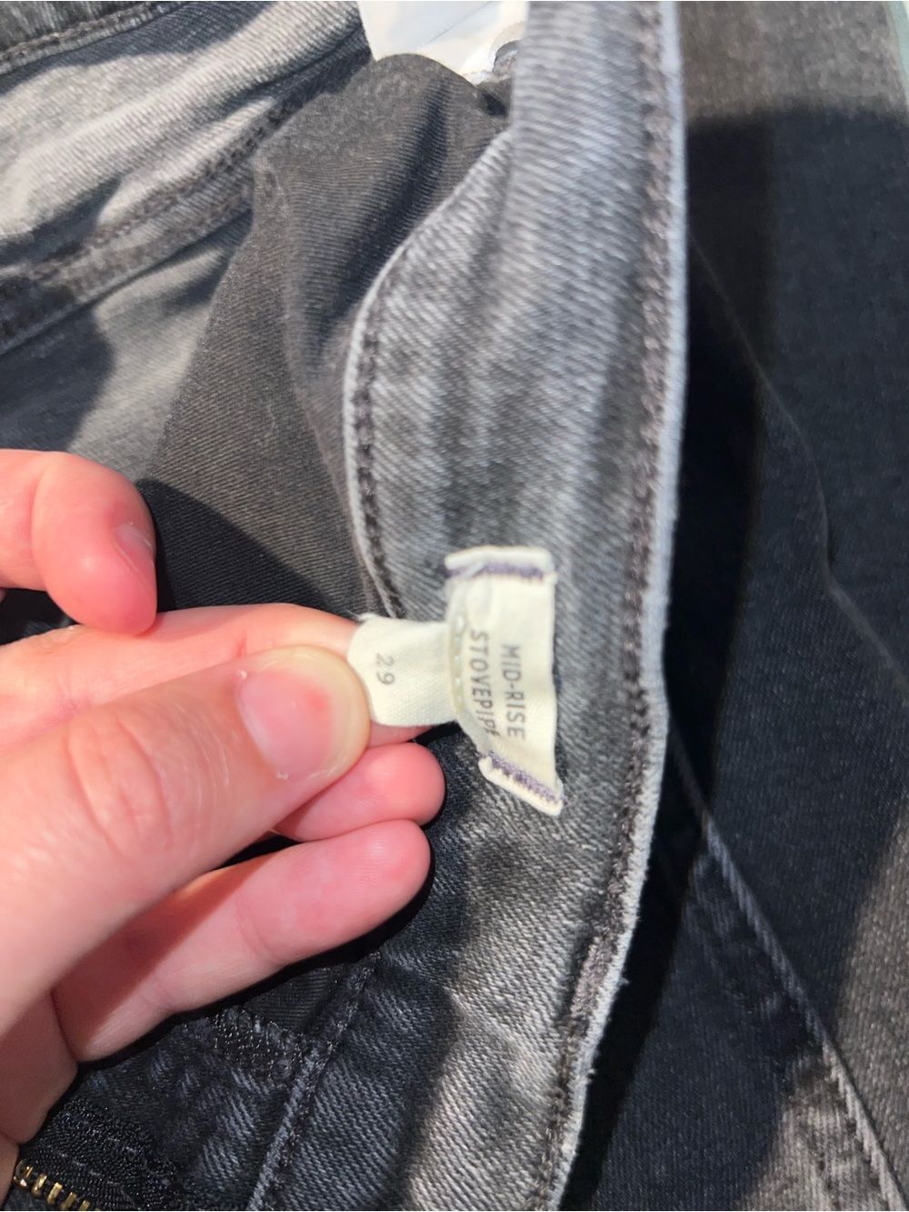 Madewell mid rise stovepipe jeans View 2